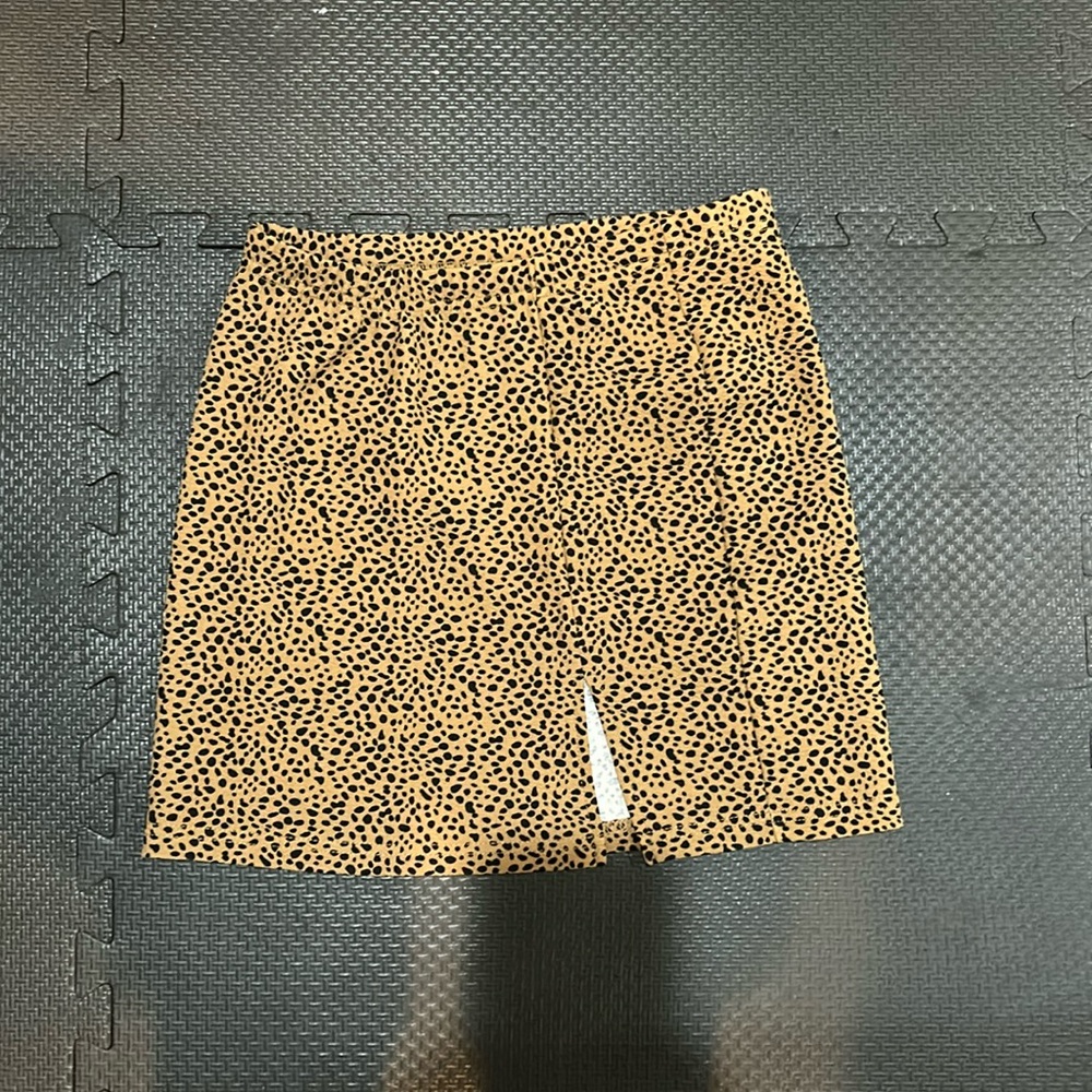 Leopard print mini skirt